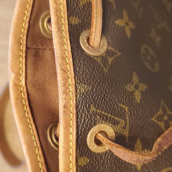 LOUIS VUITTONMonogram Montsouris PM. 23 - Picture 9 of 16